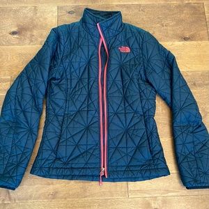 North Face Puffy Jacket - Pink and Black Small